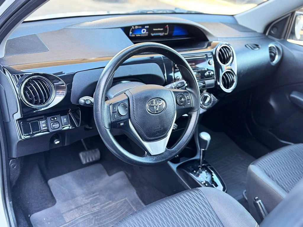 TOYOTA ETIOS