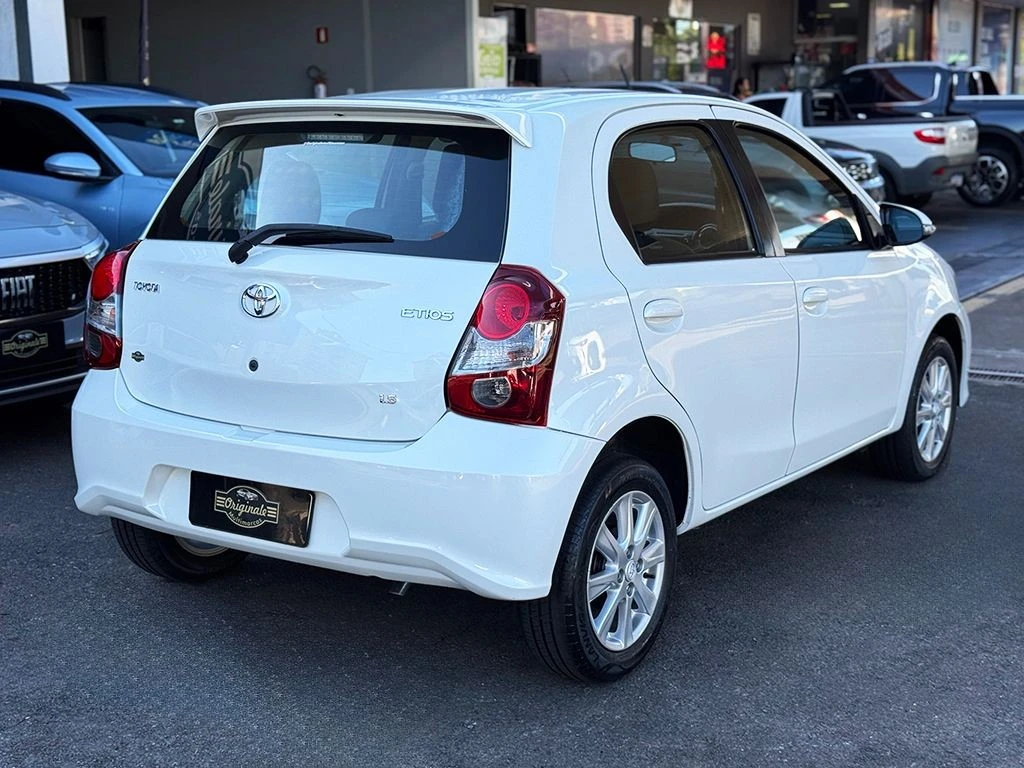 TOYOTA ETIOS