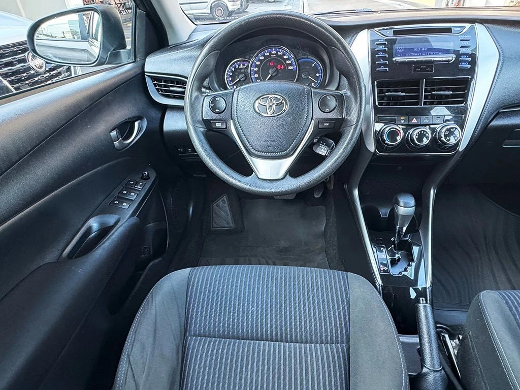 TOYOTA YARIS