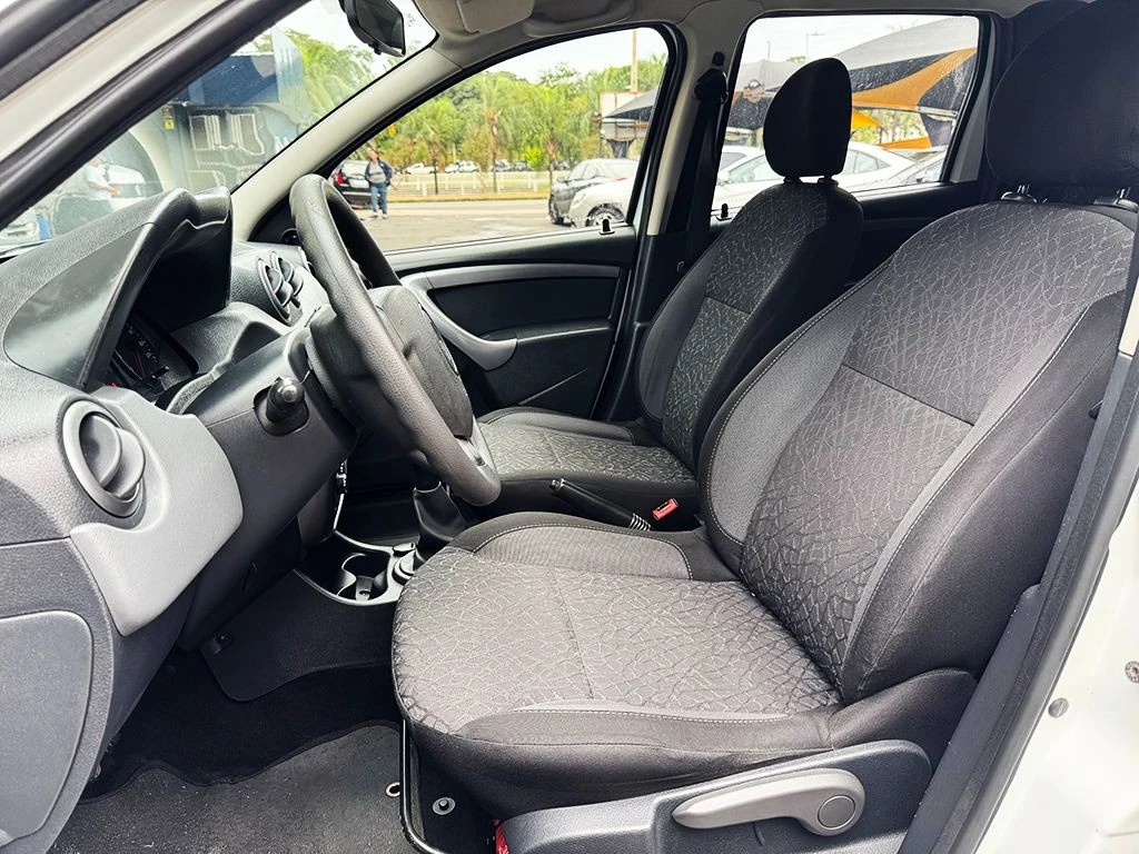RENAULT DUSTER