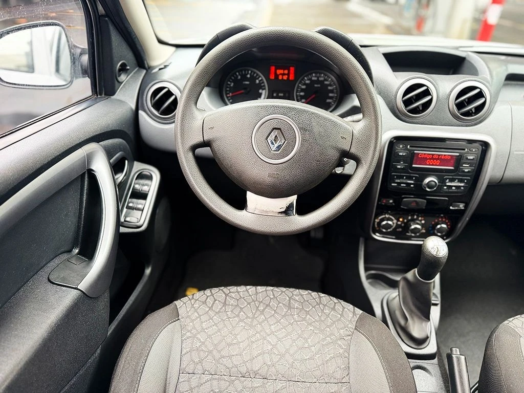 RENAULT DUSTER