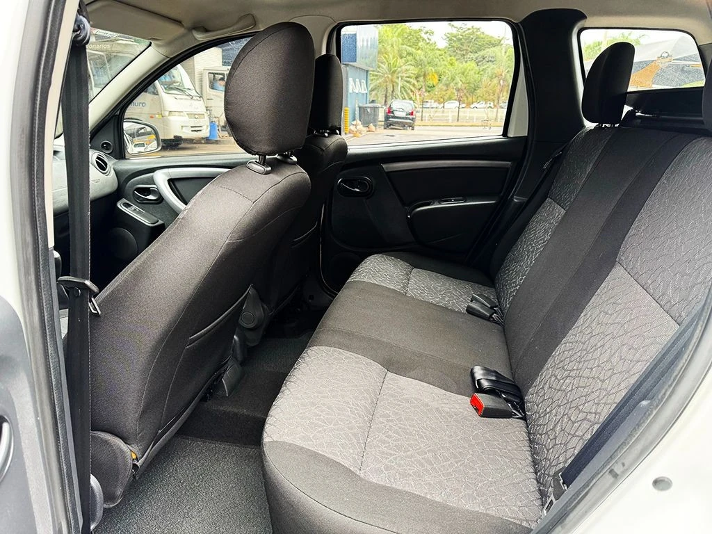 RENAULT DUSTER
