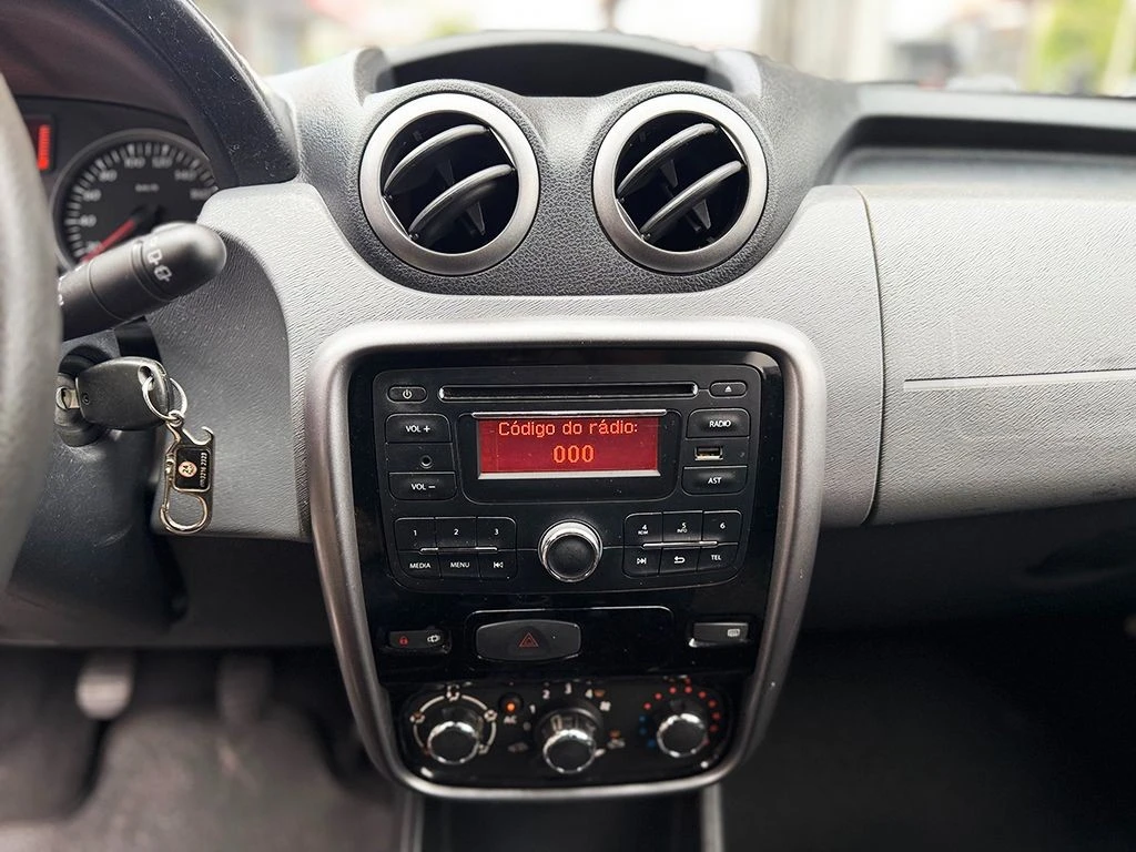 RENAULT DUSTER