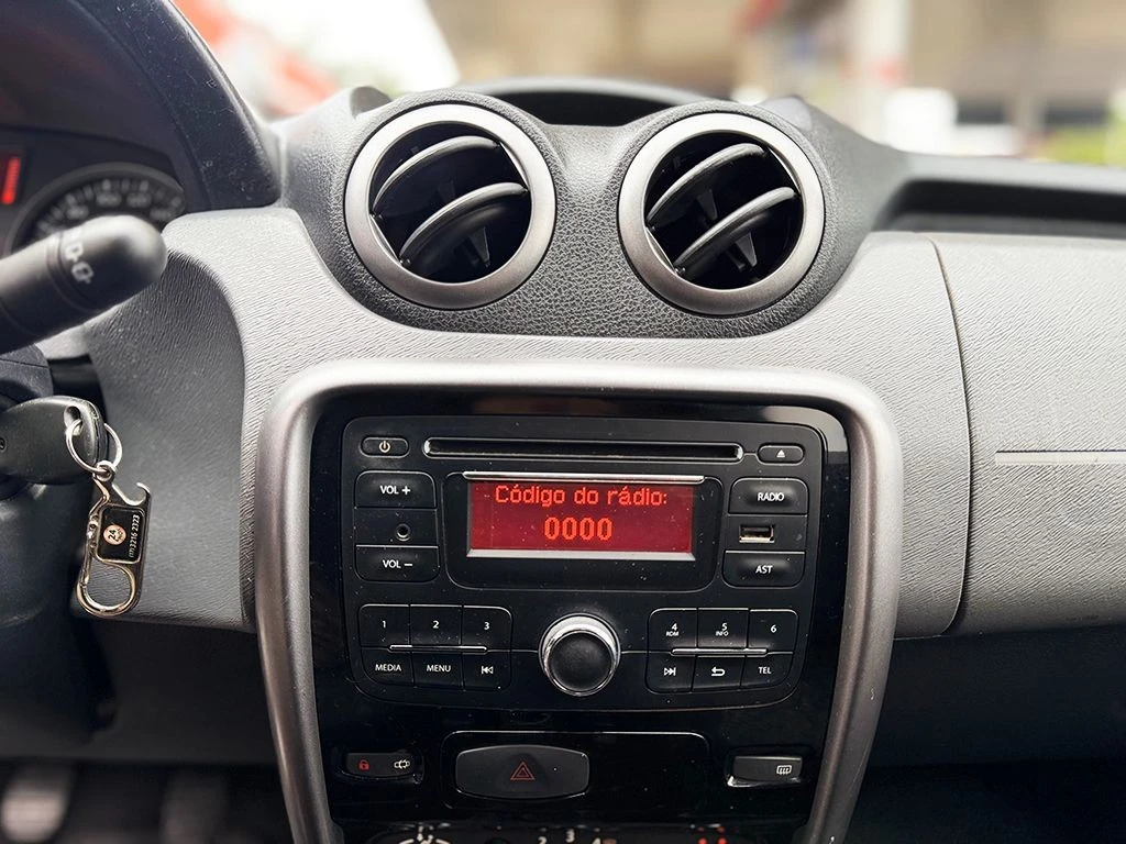 RENAULT DUSTER