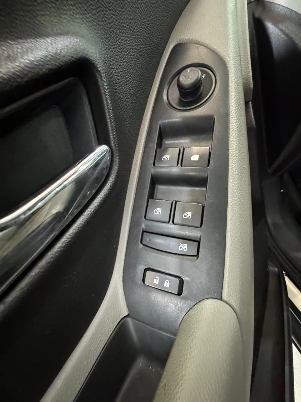 CHEVROLET TRACKER