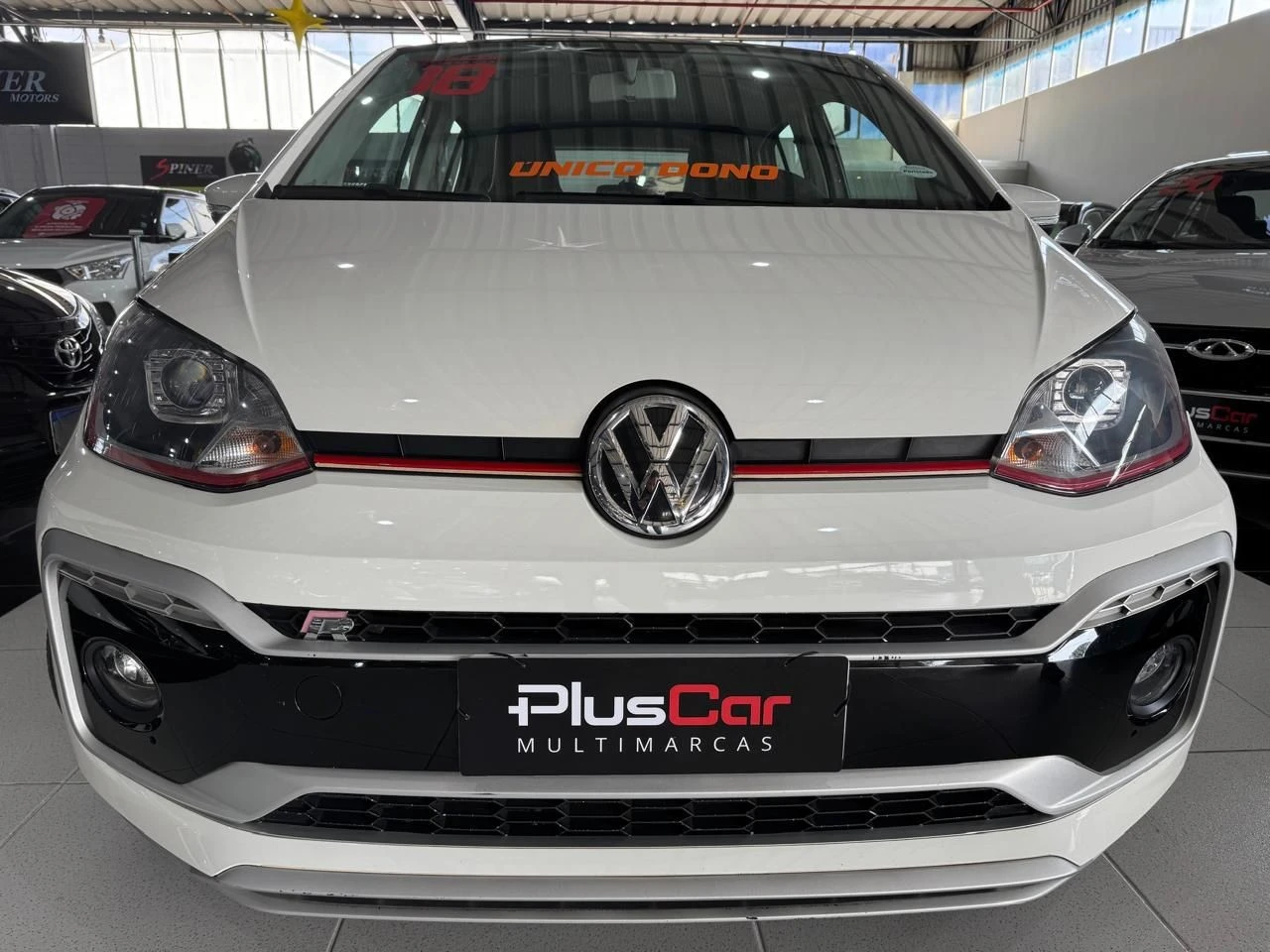 VOLKSWAGEN UP