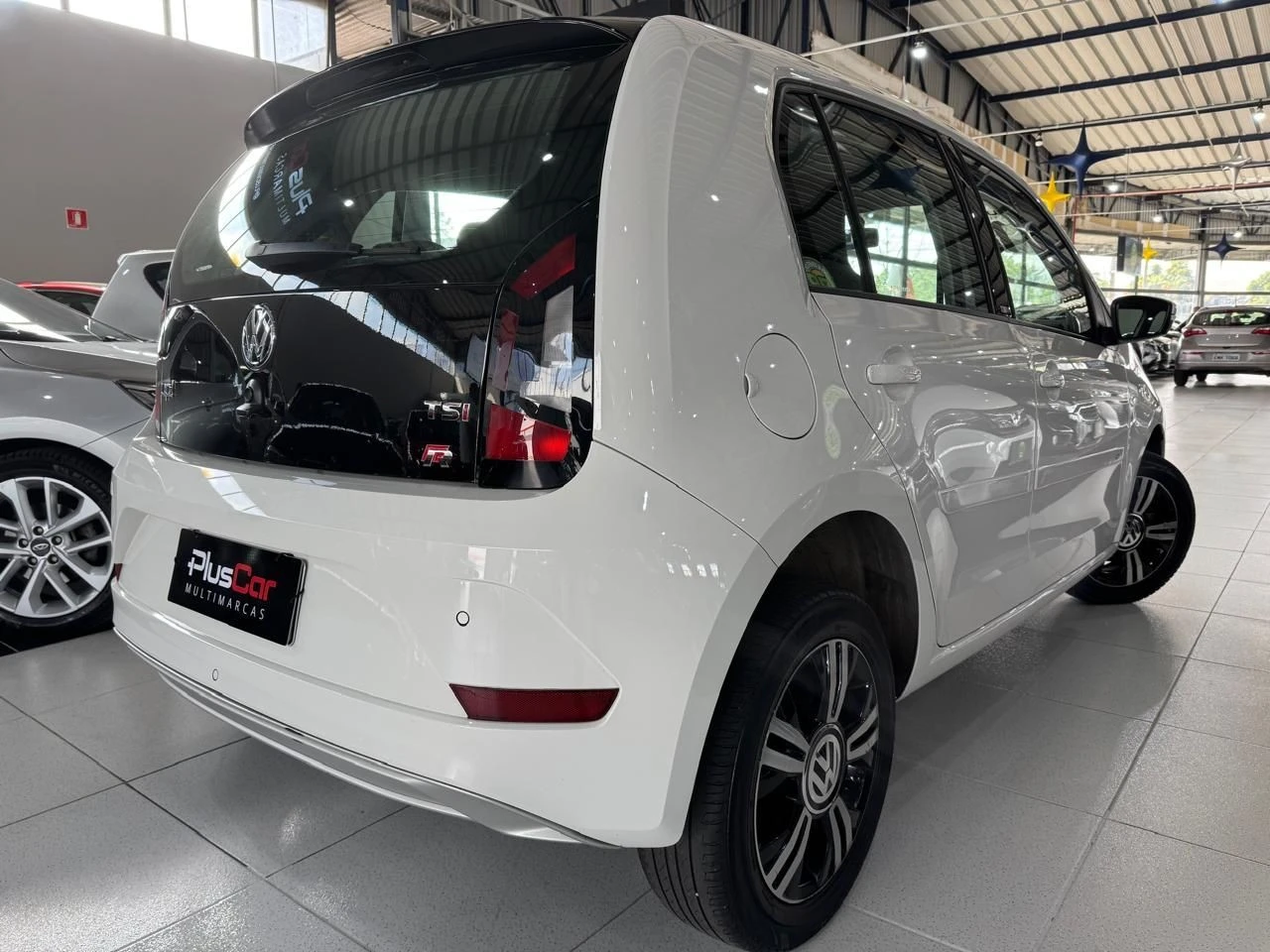 VOLKSWAGEN UP