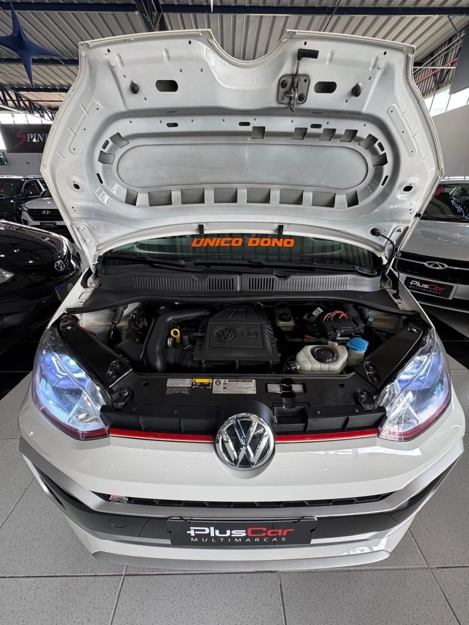 VOLKSWAGEN UP