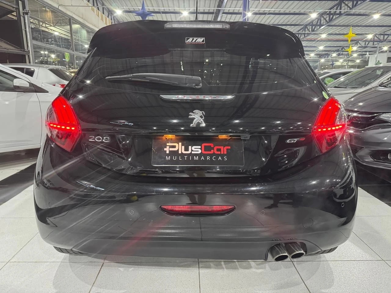 PEUGEOT 208