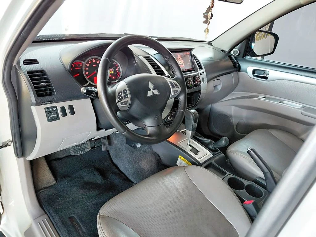 MITSUBISHI PAJERO DAKAR