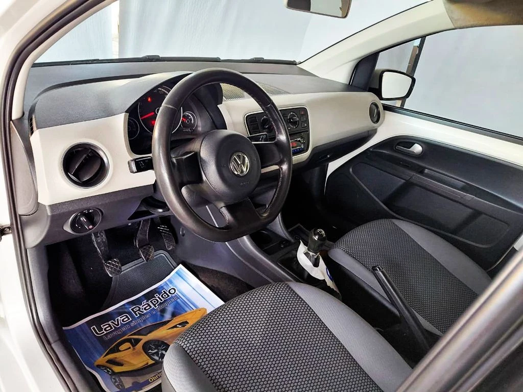 VOLKSWAGEN UP