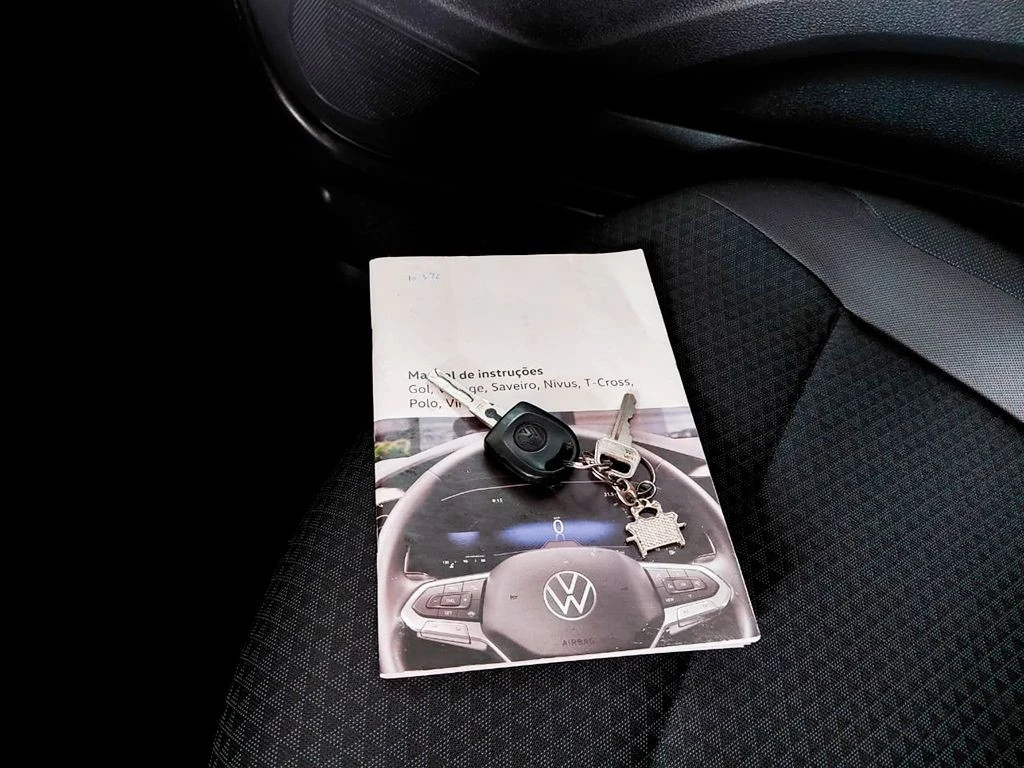 VOLKSWAGEN VOYAGE