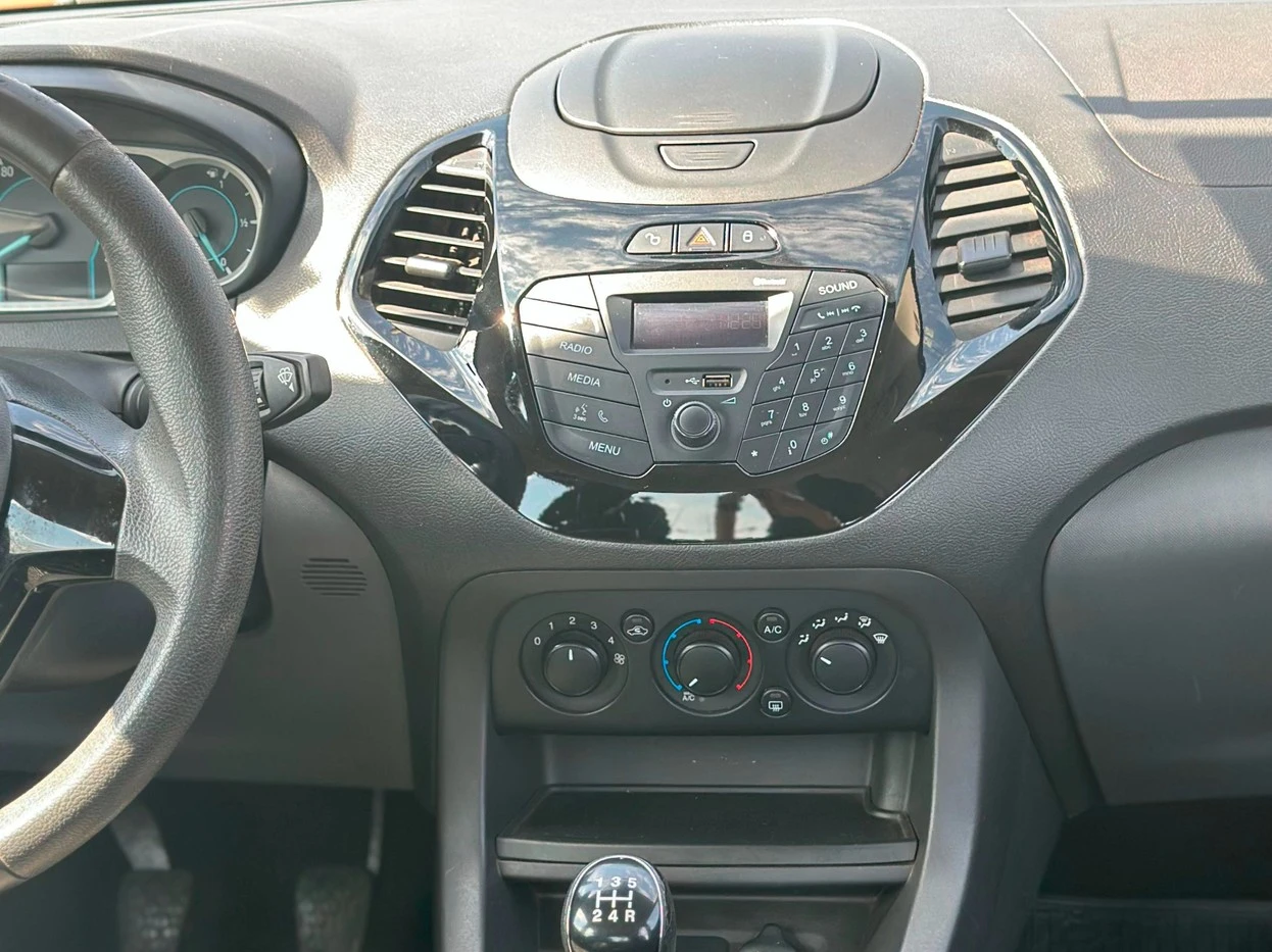 FORD KA