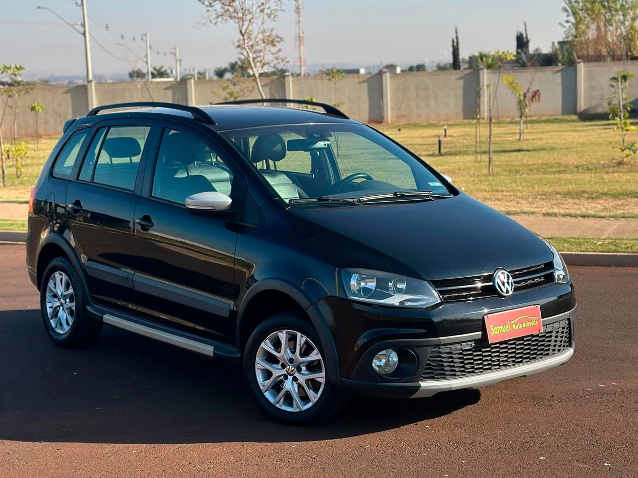 VOLKSWAGEN SPACE CROSS