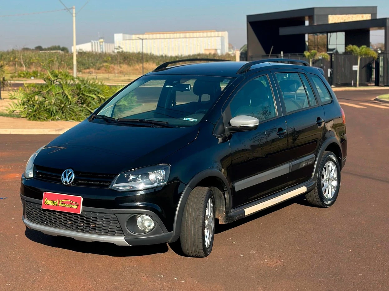 VOLKSWAGEN SPACE CROSS