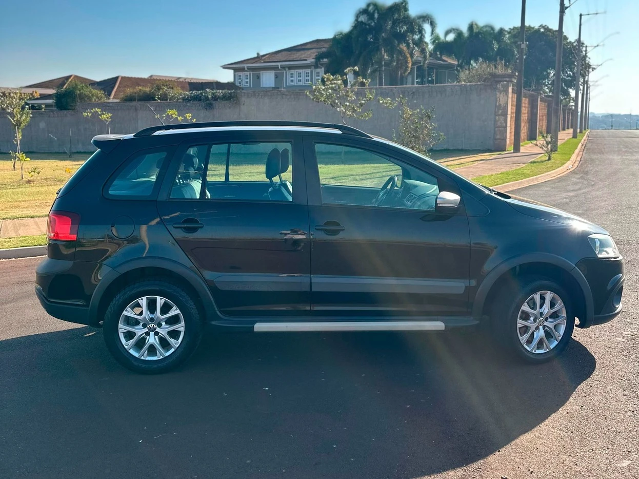 VOLKSWAGEN SPACE CROSS
