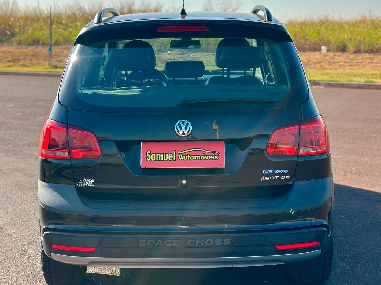VOLKSWAGEN SPACE CROSS