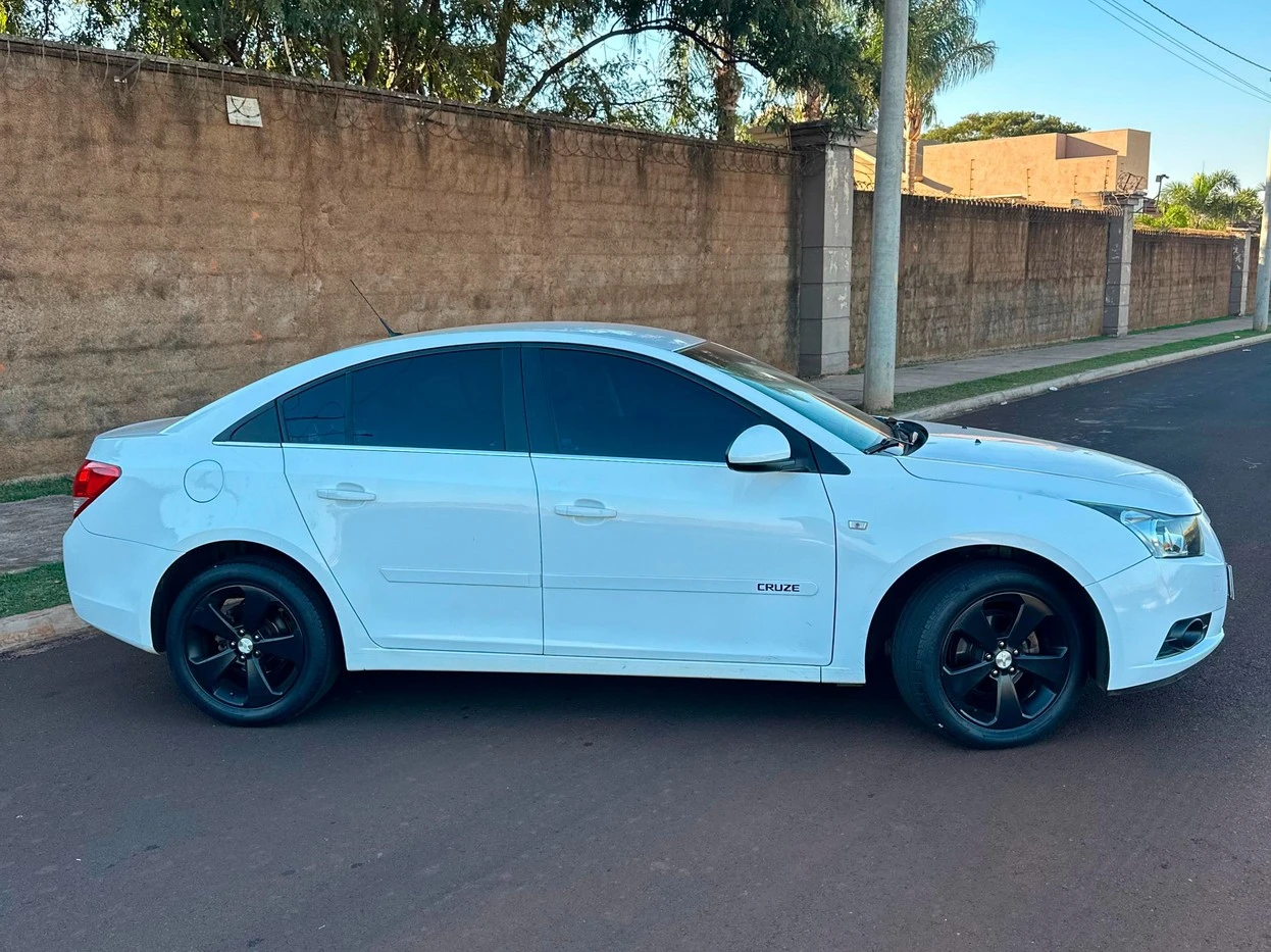 CHEVROLET CRUZE