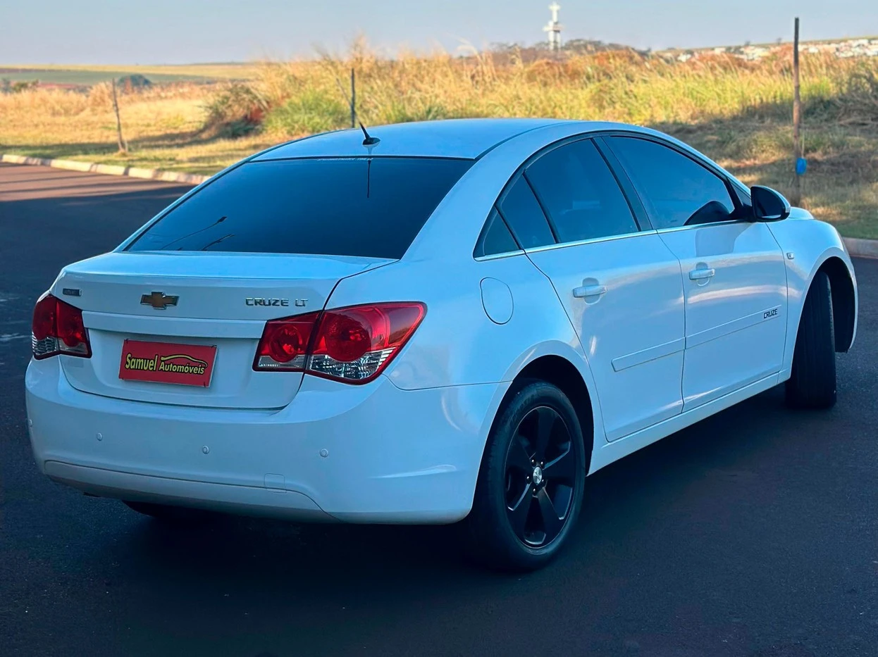 CHEVROLET CRUZE