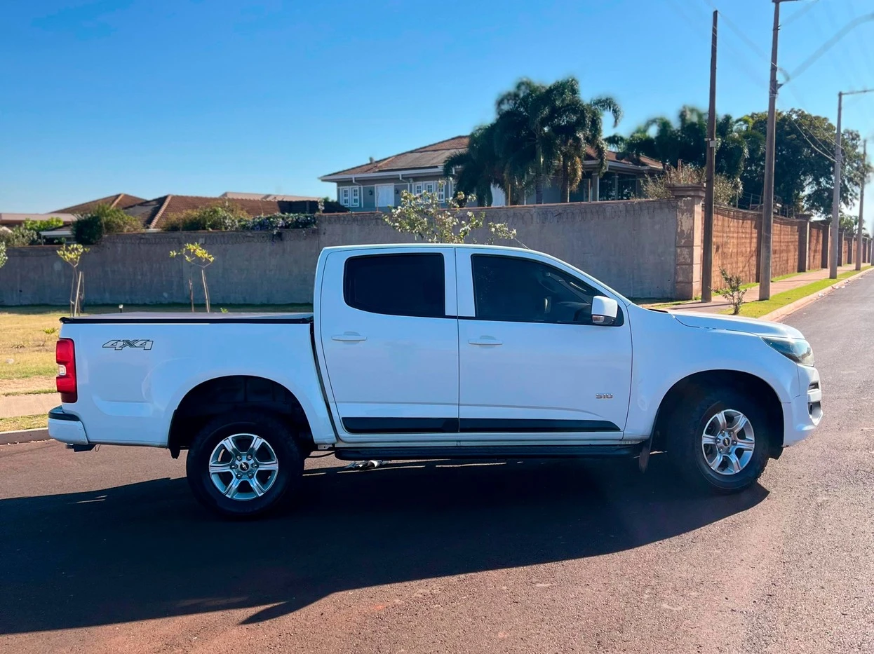 CHEVROLET S10