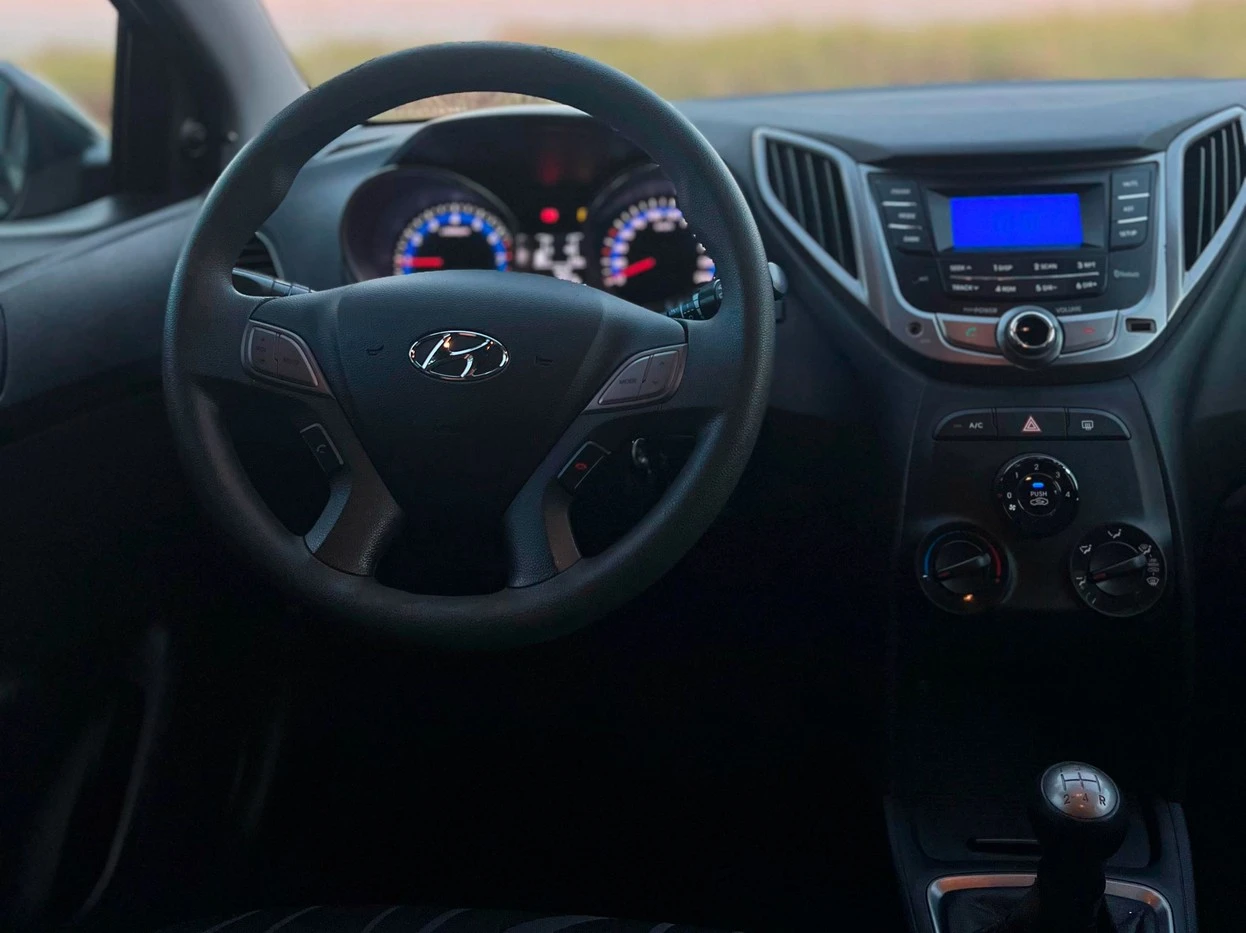 HYUNDAI HB20