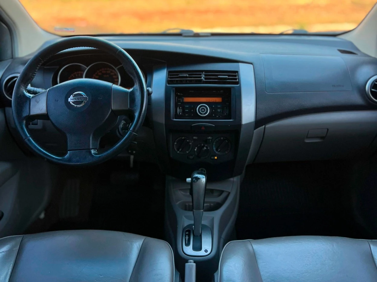 NISSAN LIVINA