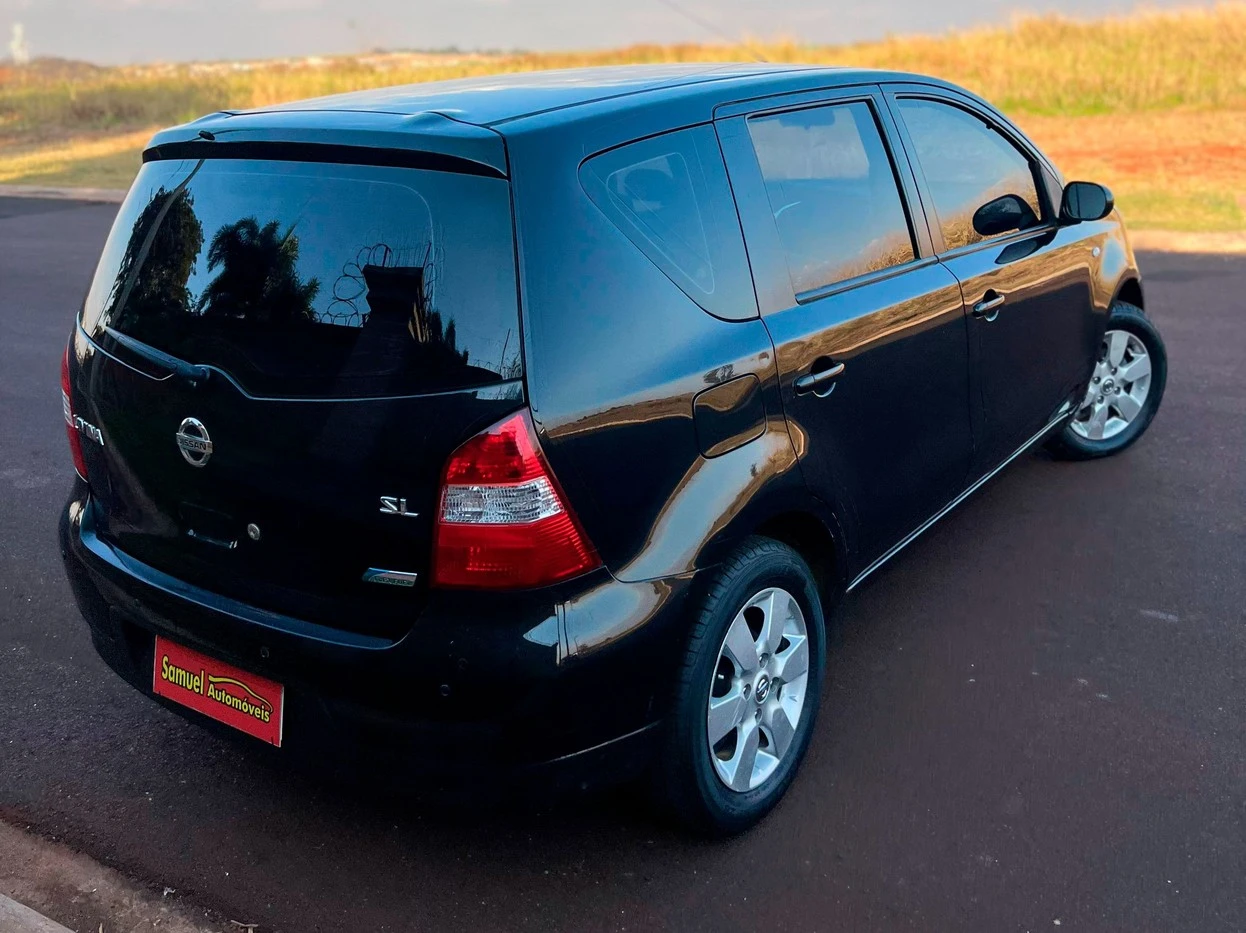 NISSAN LIVINA