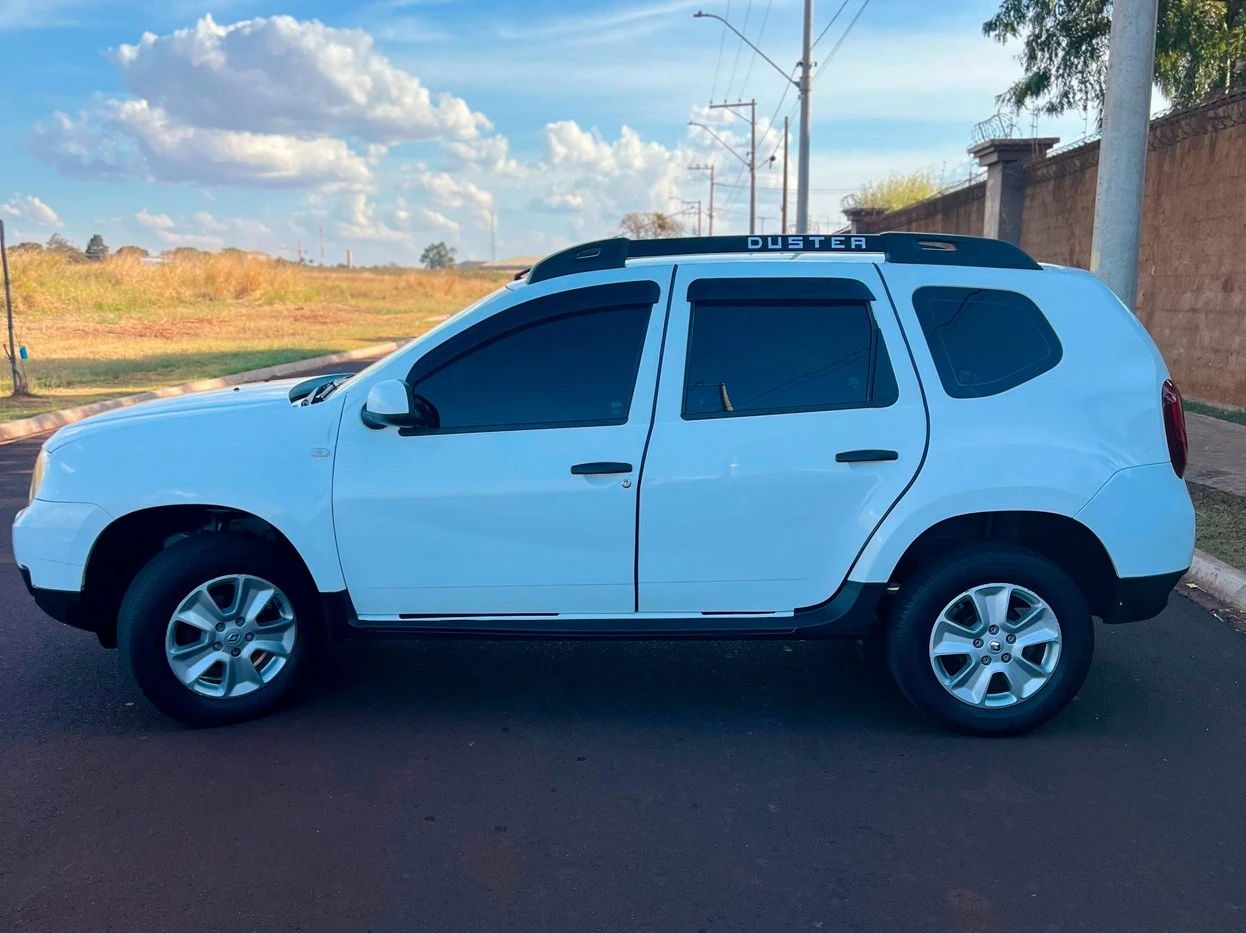 RENAULT DUSTER