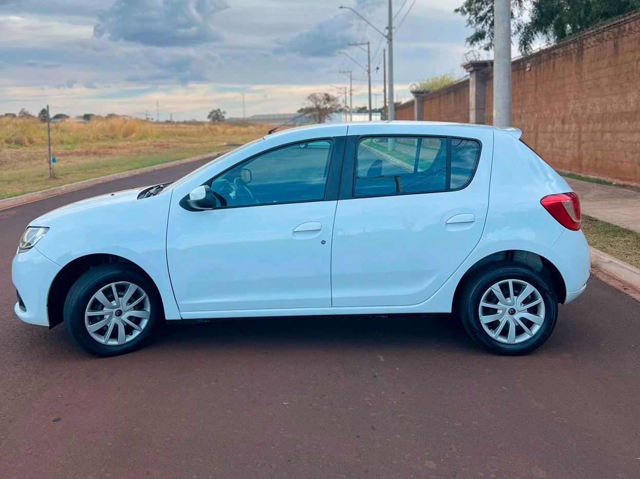 RENAULT SANDERO