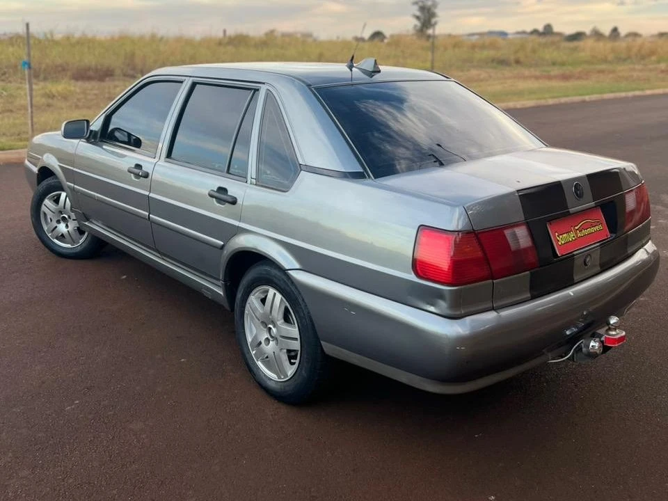VOLKSWAGEN SANTANA