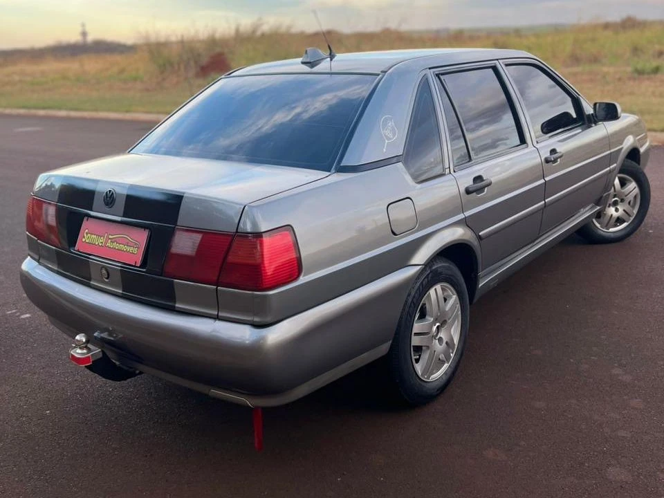 VOLKSWAGEN SANTANA