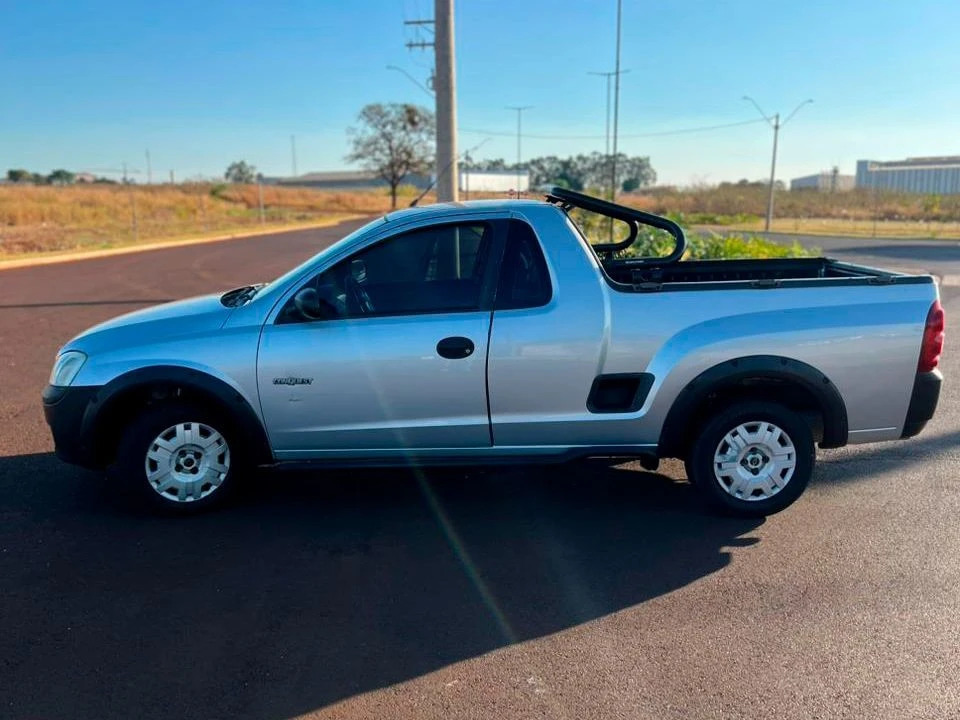 CHEVROLET MONTANA