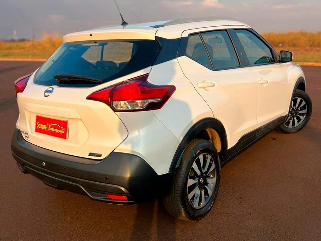 NISSAN KICKS