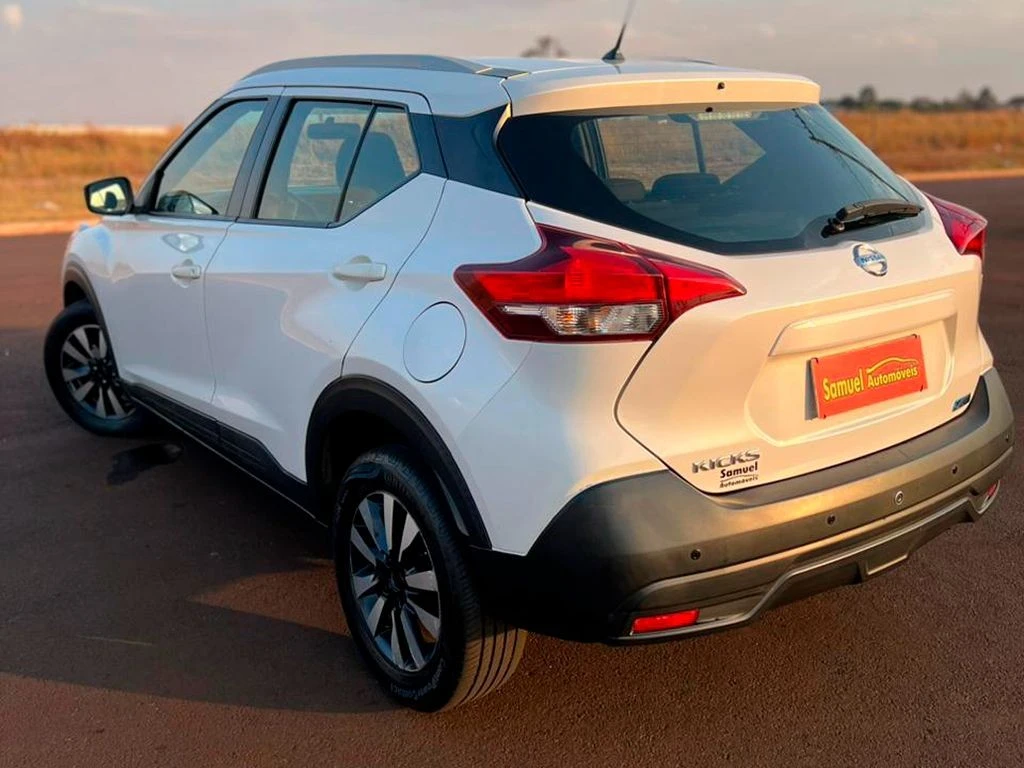 NISSAN KICKS