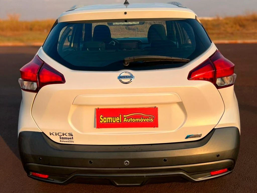 NISSAN KICKS