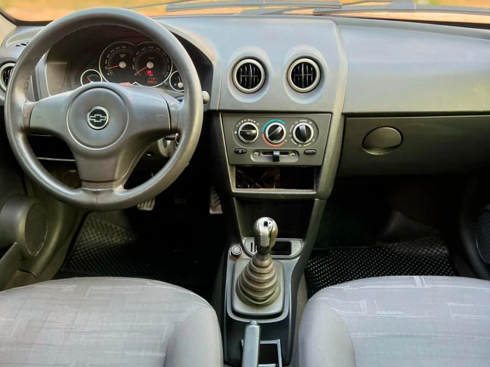 CHEVROLET PRISMA