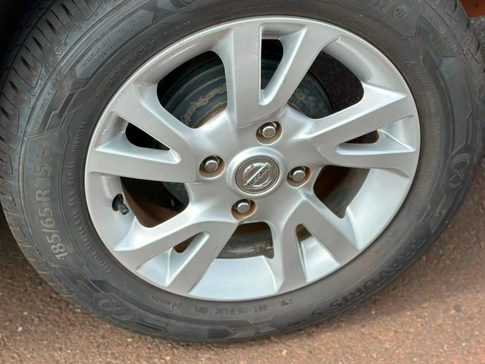 NISSAN LIVINA