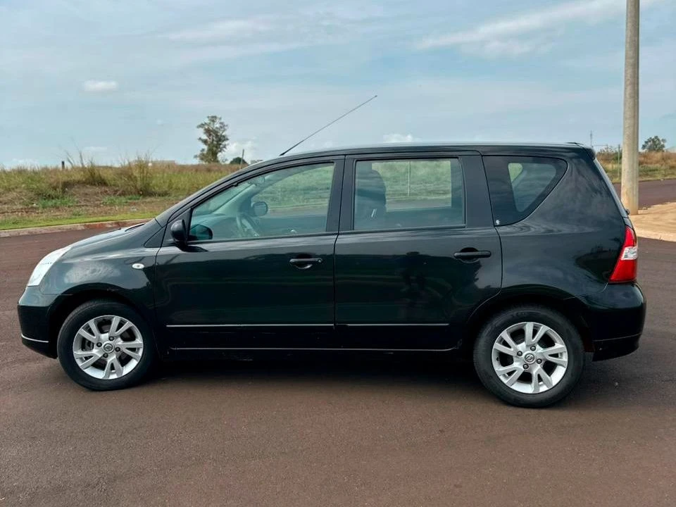 NISSAN LIVINA