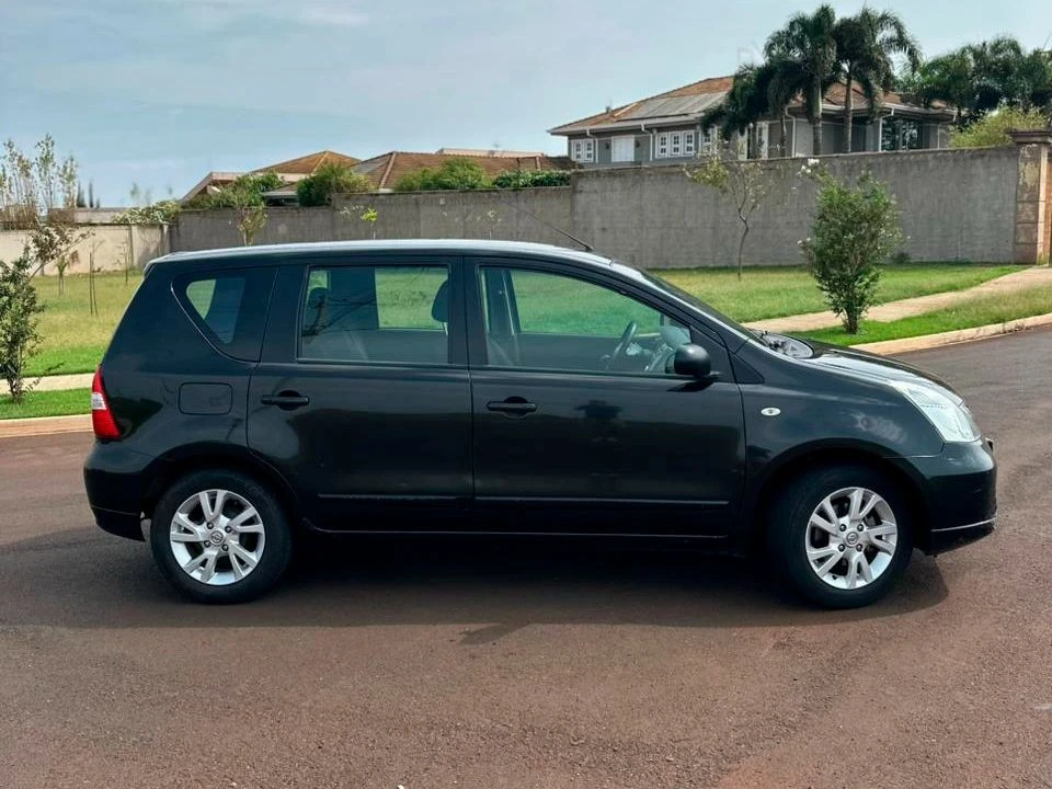 NISSAN LIVINA