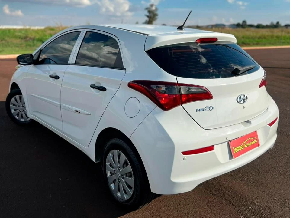 HYUNDAI HB20