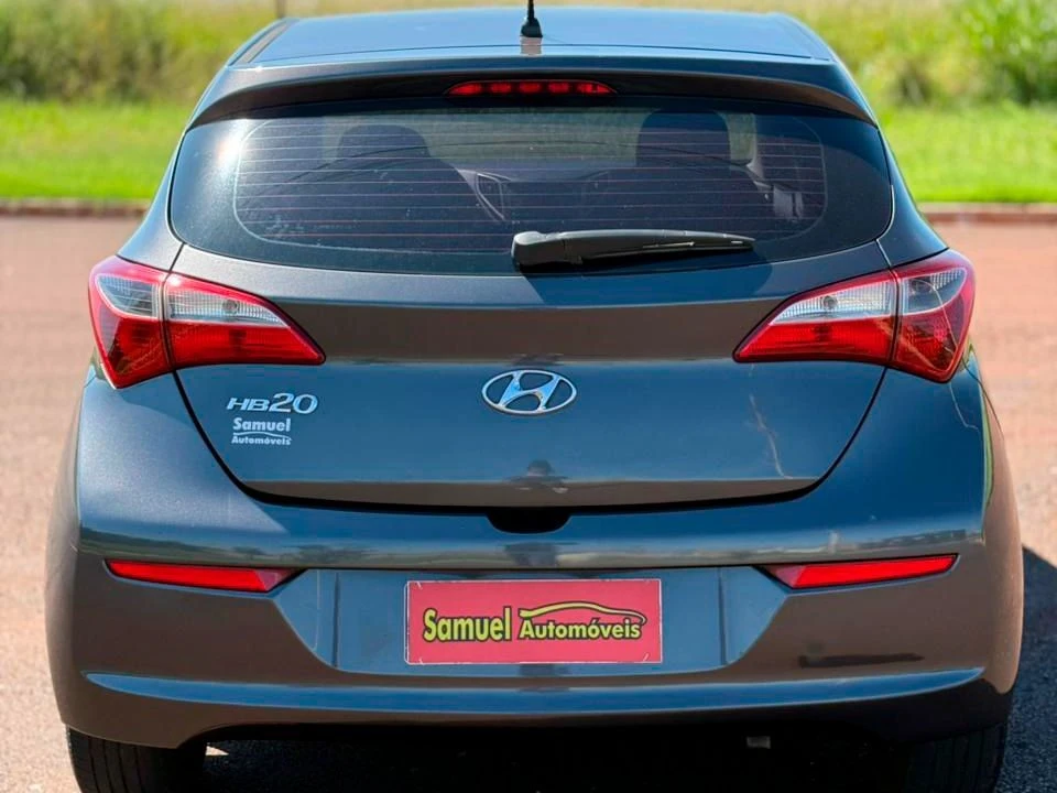 HYUNDAI HB20