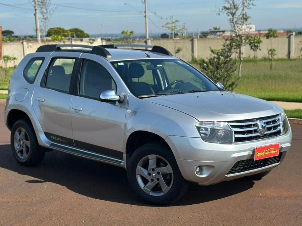 RENAULT DUSTER