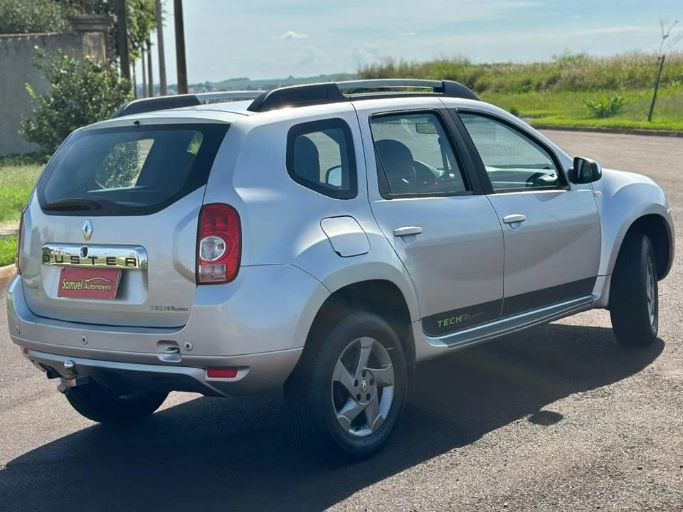 RENAULT DUSTER