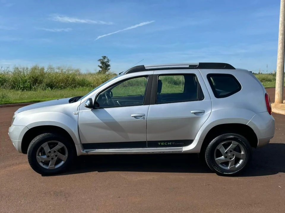 RENAULT DUSTER