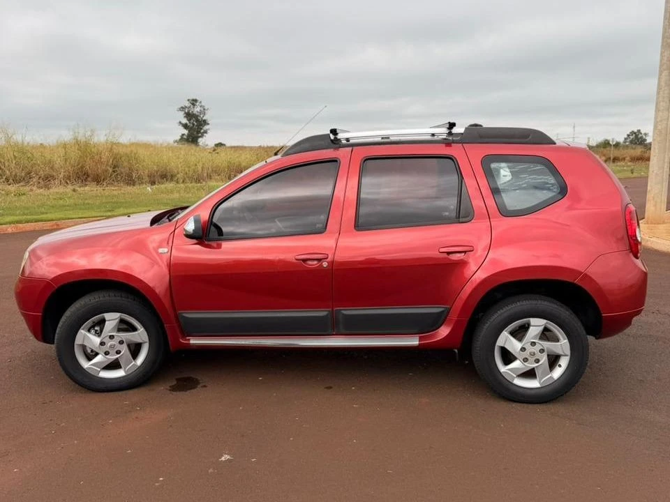 RENAULT DUSTER