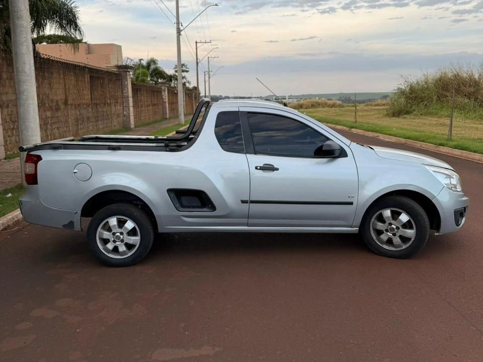 CHEVROLET MONTANA