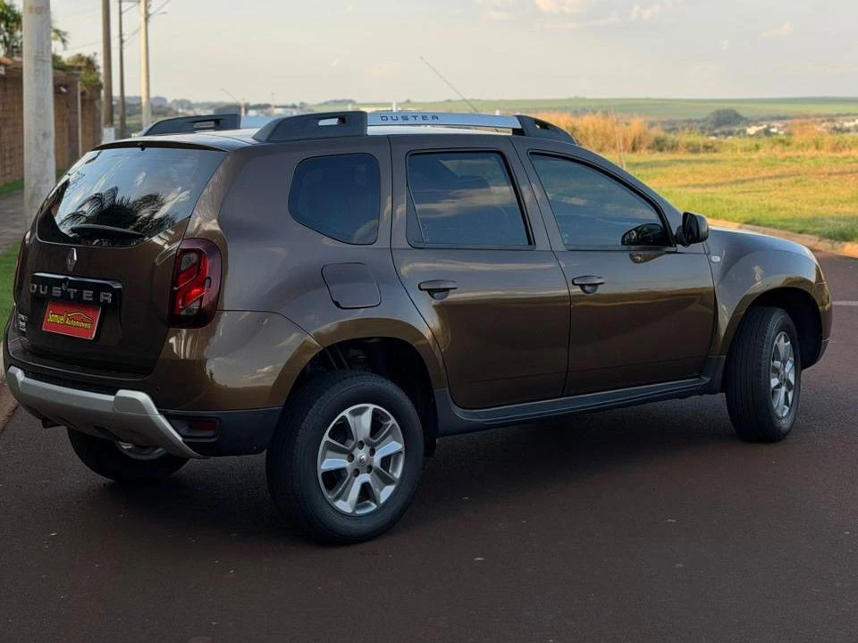 RENAULT DUSTER