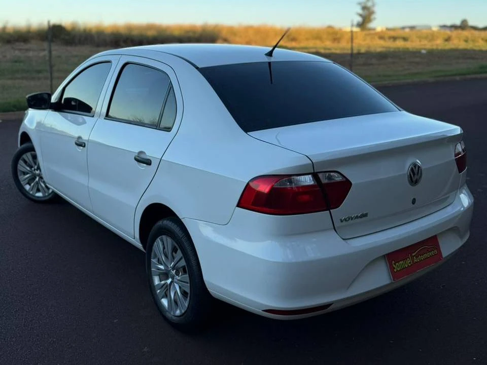 VOLKSWAGEN VOYAGE