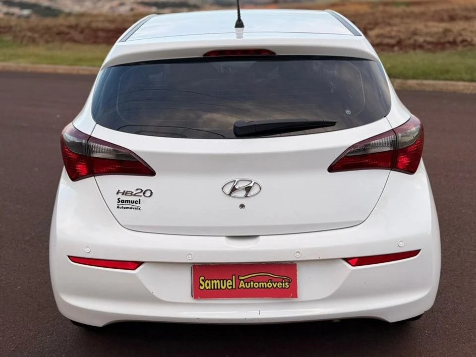 HYUNDAI HB20
