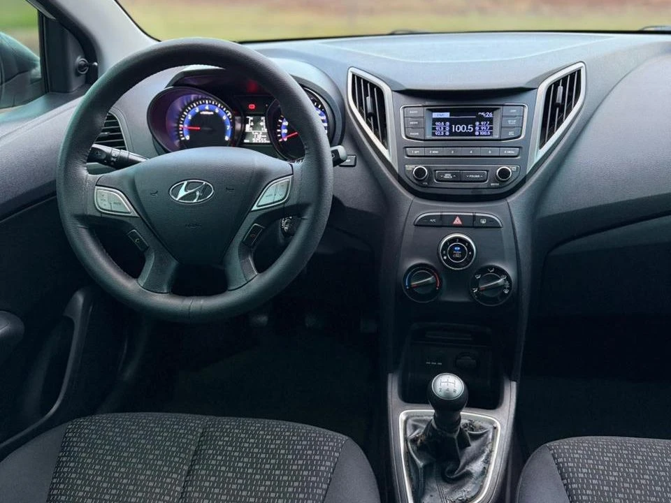 HYUNDAI HB20